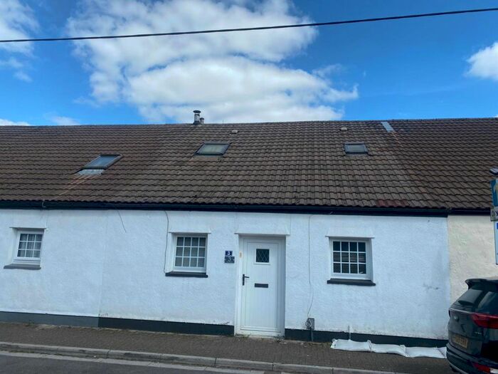 2 Bedroom Cottage To Rent In Long Row, Treforest, Pontypridd, CF37