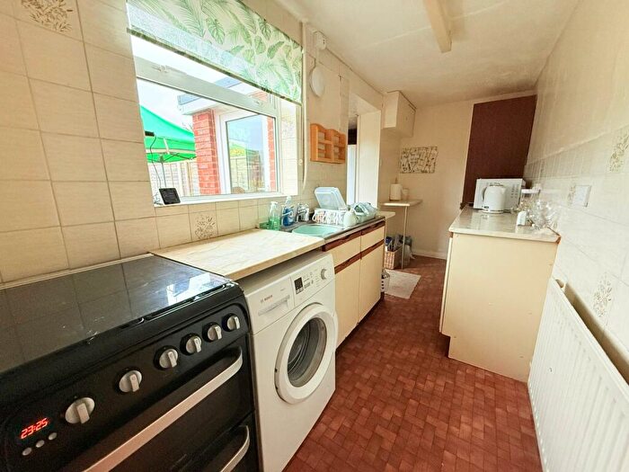 2 Bedroom Semi-Detached House For Sale In Picket Close, Fordingbridge, SP6