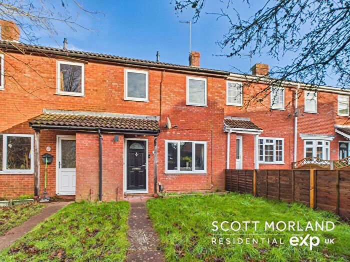 3 Bedroom Terraced House For Sale In Lennon Way, Basingstoke, RG22