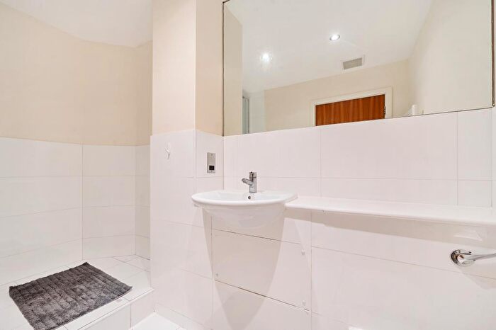 2 Bedroom Flat To Rent In Central Reading, Reading, RG1