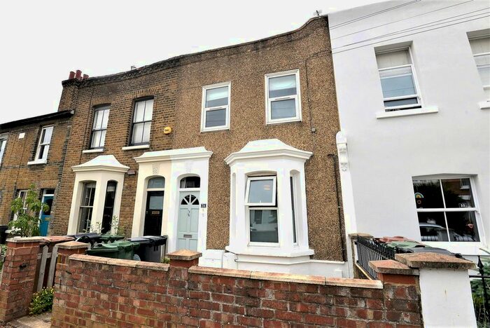 1 Bedroom Flat To Rent In Maynard Road, Walthamstow, London, E17