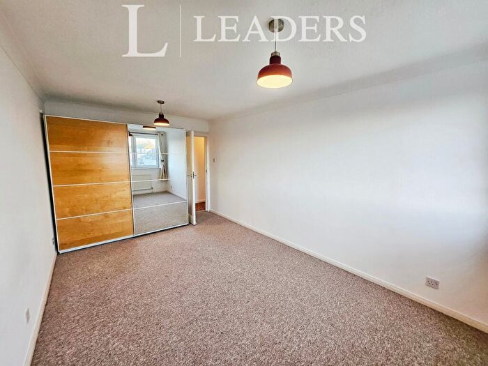 2 Bedroom Apartment To Rent In Fairlawns, Kingsway, Hove, BN3