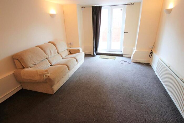 1 Bedroom Apartment To Rent In Egerton Road, Fallowfield, M14