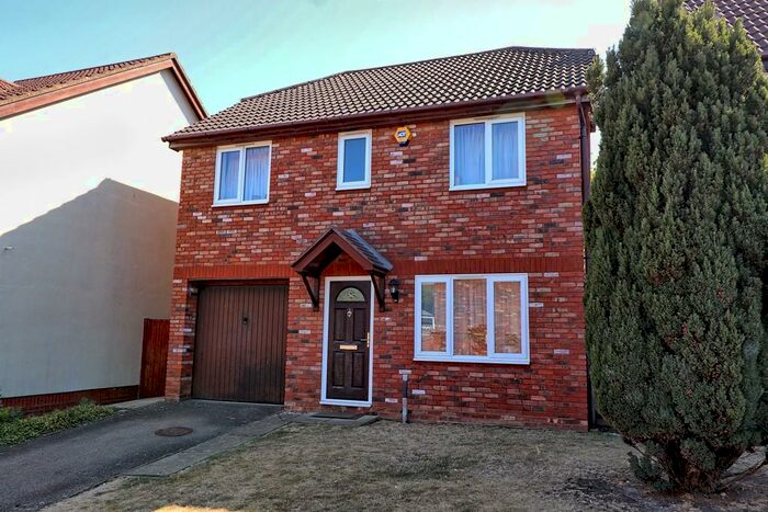 4 Bedroom Detached House For Sale In Tideswell Close, Braintree, Essex, CM7