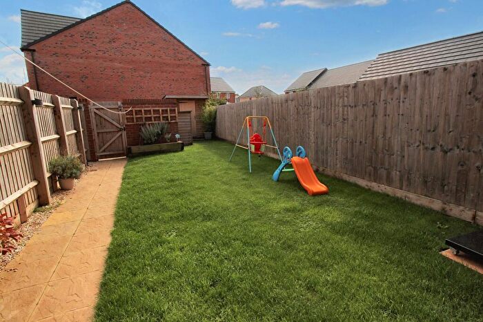 3 Bedroom Terraced House For Sale In Cleve Wood Road, Thornbury, BS35