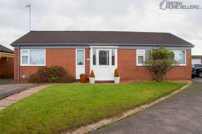 4 Bedroom Bungalow For Sale In Barony Way, Chester, Cheshire CH4