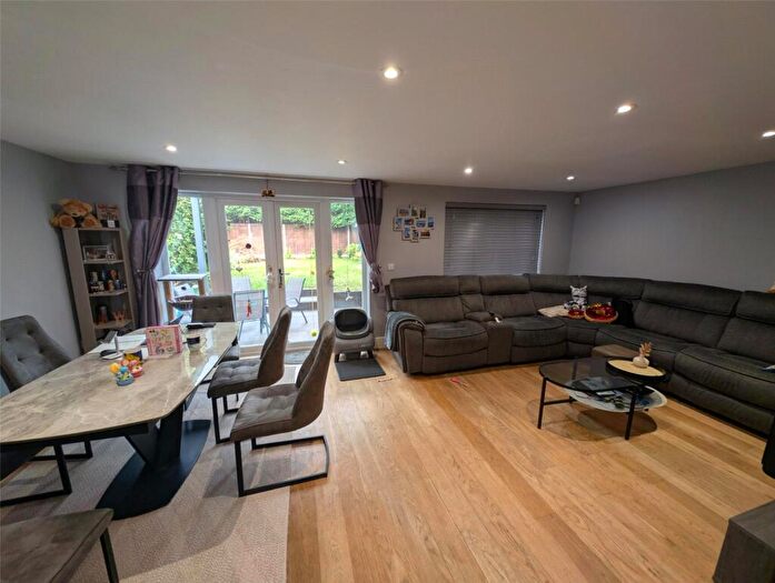 5 Bedroom Detached House For Sale In Collingwood Crescent, Guildford, Surrey, GU1