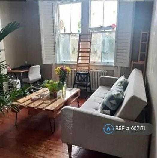 1 Bedroom Flat To Rent In Peacock Street, London, SE17