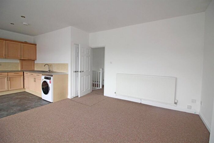 2 Bedroom Flat To Rent In Caerphilly Road, Heath, Cardiff, CF14