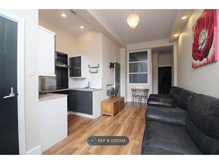 2 Bedroom Flat To Rent In Infirmary Road, South Yorkshire, S6