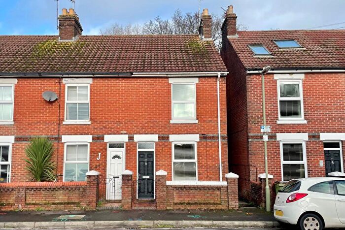 3 Bedroom Terraced House To Rent In New Road Fareham Unfurnished, PO16