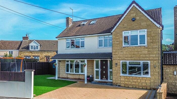 4 Bedroom Detached House For Sale In Westend, Cam, GL11