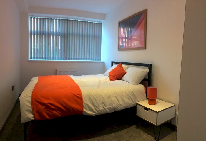 1 Bedroom Flat To Rent In George Street, Wakefield, WF1