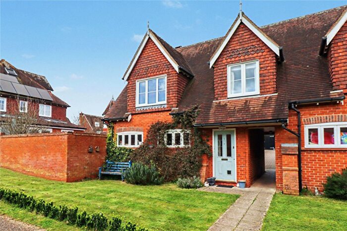 2 Bedroom Maisonette For Sale In Belvedere Walk, Haywards Heath, RH16