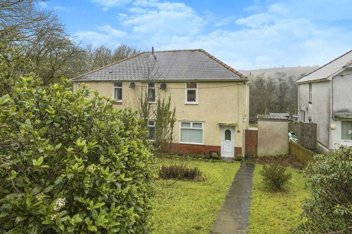 3 Bedroom Semi-Detached House For Sale In Dulais Road, Seven Sisters, Neath, SA10