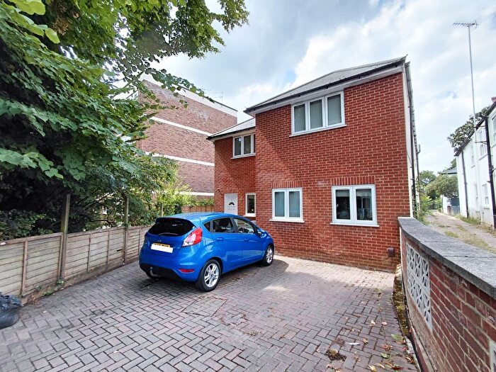 2 Bedroom Flat To Rent In Castlebar Road, London, W5