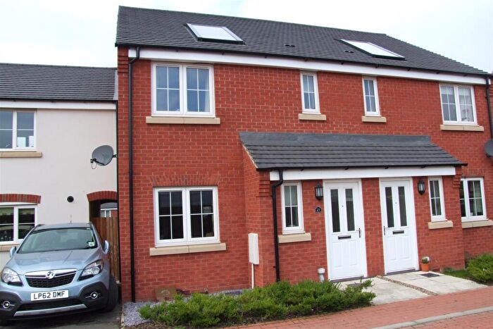 3 Bedroom Terraced House To Rent In Tweed Crescent, Rushden, NN10