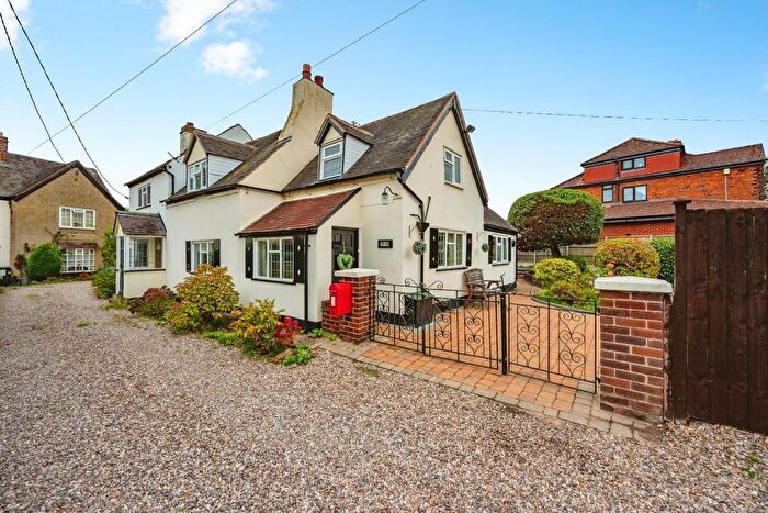 2 Bedroom Cottage For Sale In The Green, Bonehill, Tamworth, B78