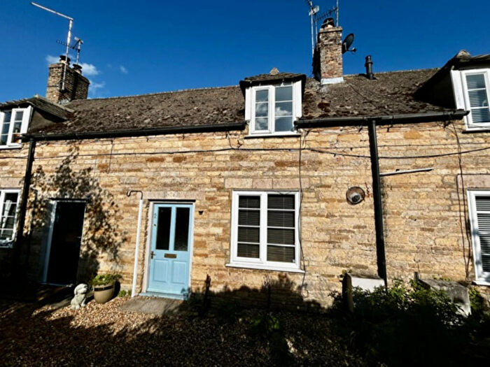 2 Bedroom Cottage For Sale In The Row, West Deeping, PE6
