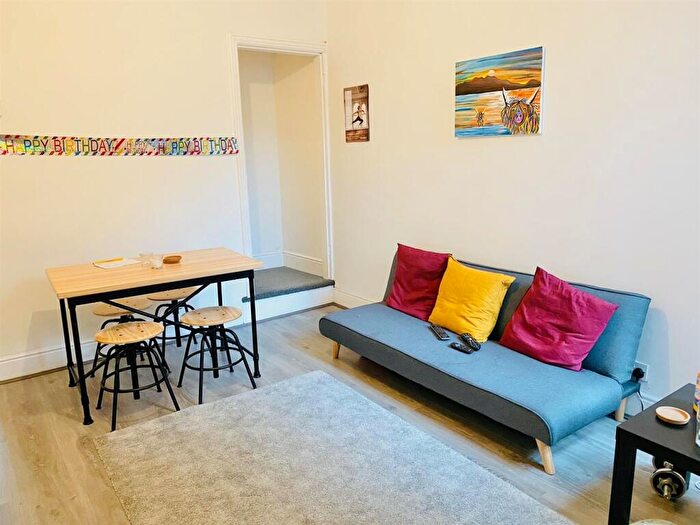 4 Bedroom Private Hall To Rent In Westwood Road, Coventry, CV5