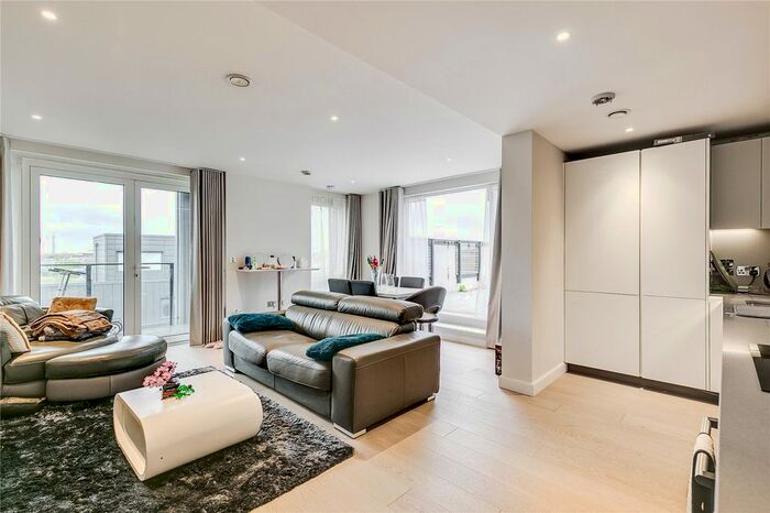 2 Bedroom Flat To Rent In The Cooper Building, Wharf Road, N1