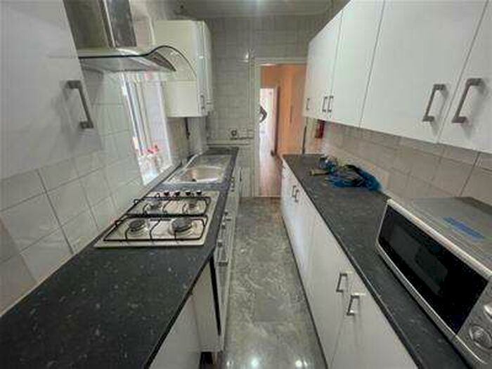 3 Bedroom Terraced House To Rent In 82 Dale Road, Selly Oak, Birmingham, B29