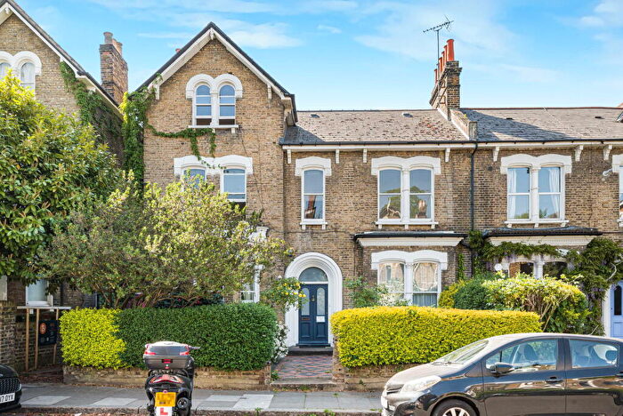 2 Bedroom Flat To Rent In Tyrwhitt Road, London, SE4