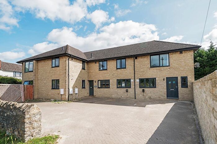 2 Bedroom Flat For Sale In Kidlington, Oxfordshire, OX5