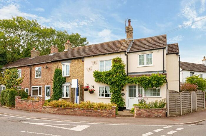 2 Bedroom End Of Terrace House For Sale In Hall End Road, Wootton, Bedford, MK43