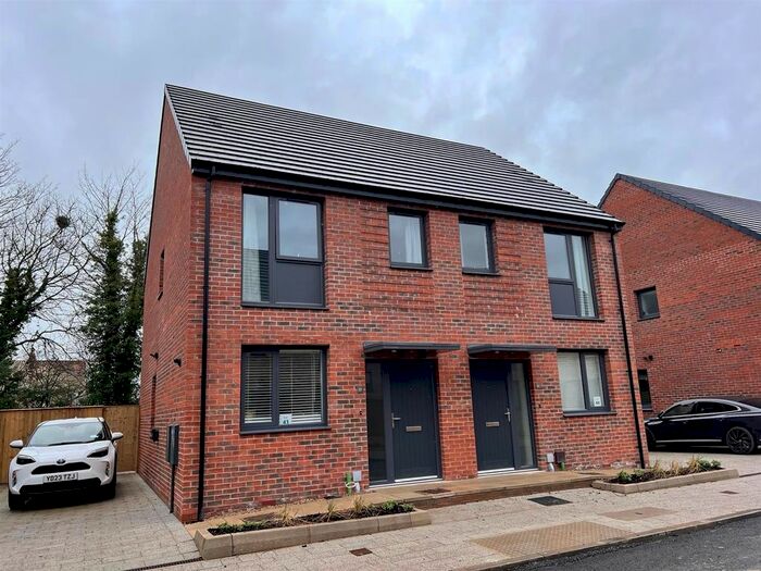 2 Bedroom Property To Rent In Rosemary Road, York, YO24