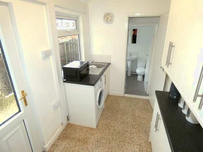 3 Bedroom Terraced House To Rent In Titchfield Street, Mansfield, NG19