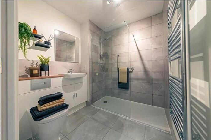 1 Bedroom Flat For Sale In Crescent Place, Warminster, BA12