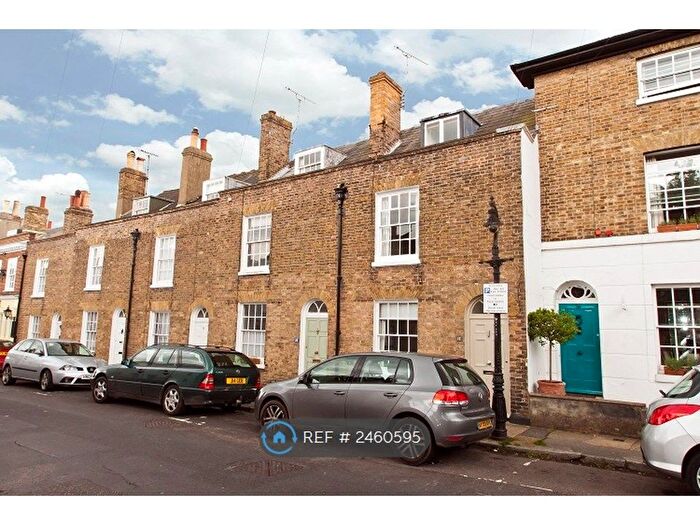 4 Bedroom Semi-Detached House To Rent In Beverley Road, Canterbury, CT2