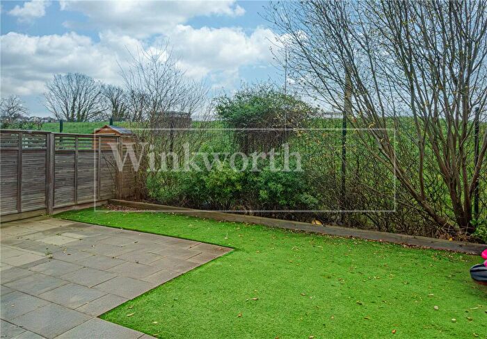4 Bedroom Town House To Rent In Mark Twain Drive, London, NW2