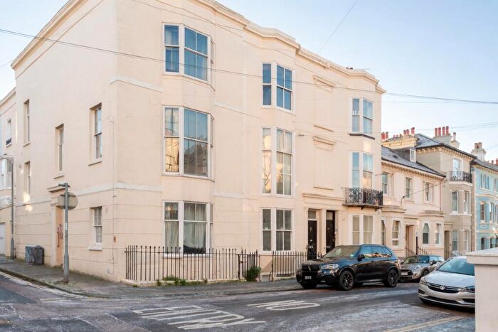 2 Bedroom Apartment For Sale In College Road, Brighton, BN2