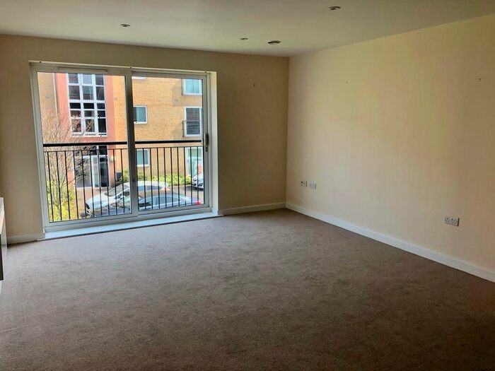 2 Bedroom Flat To Rent In Raleigh Street, Walsall, WS2