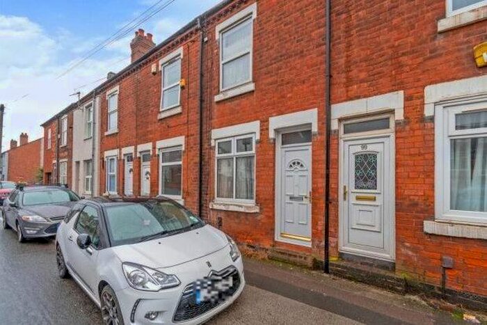 2 Bedroom Property To Rent In Bentley Lane, Walsall, WS2