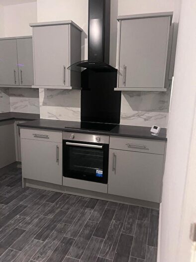 4 Bedroom Terraced House To Rent In Roderick Street, Leeds, LS12