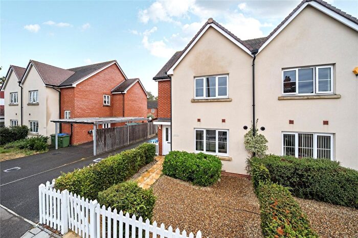 3 Bedroom Semi-detached House For Sale In Frampton Terrace, Montbelle Road, London, SE9
