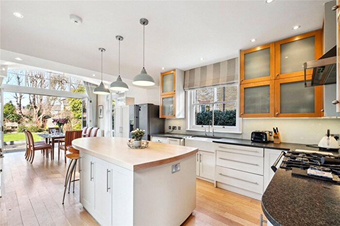 6 Bedroom Detached House To Rent In Earlsfield Road, London, SW18