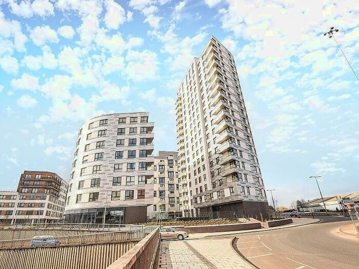 2 Bedroom Flat To Rent In Hewitt, Reading, RG1