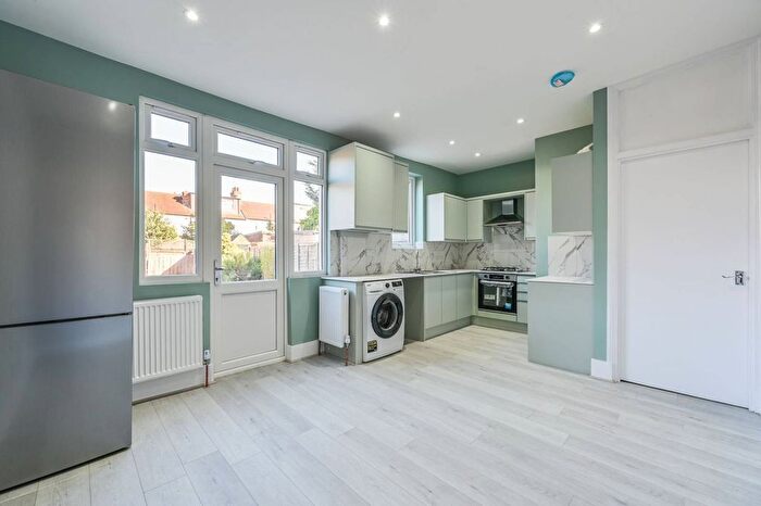 3 Bedroom Terraced House To Rent In St James Road, Tooting, Mitcham, CR4