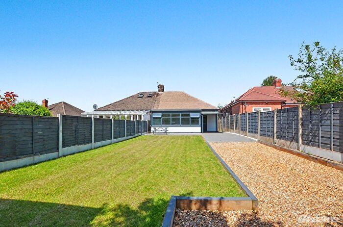 2 Bedroom Semi Detached Bungalow For Sale In Halton Brow, Runcorn, WA7