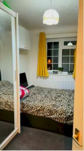 1 Bedroom Flat To Rent In Eagle Drive, Colindale, London NW9
