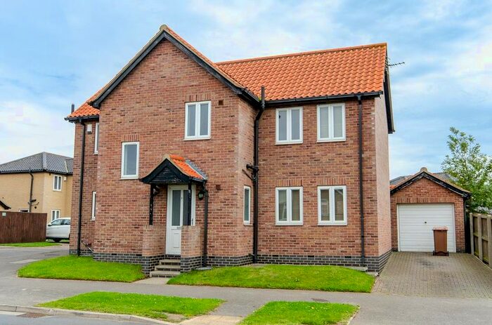4 Bedroom Detached House To Rent In The Brambles, Easington, Hull, HU12