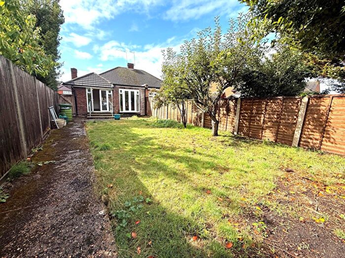 2 Bedroom Semi-Detached Bungalow For Sale In Glenfield Road, Ashford, TW15