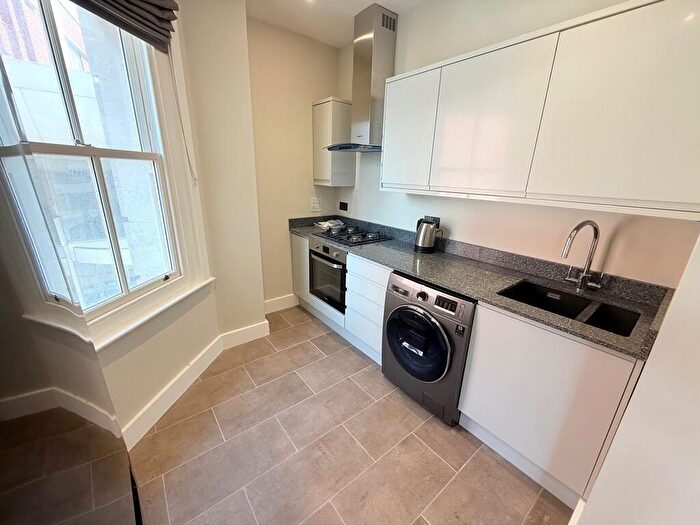 1 Bedroom Apartment To Rent In Market Place, Great Yarmouth, NR30