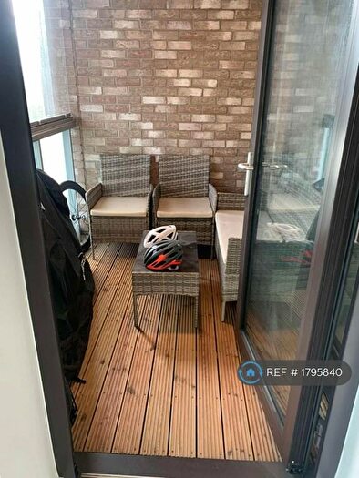 1 Bedroom Flat To Rent In Sailors House, London, E14