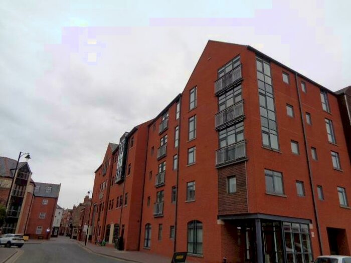 2 Bedroom Flat To Rent In High Street, Hull, HU1
