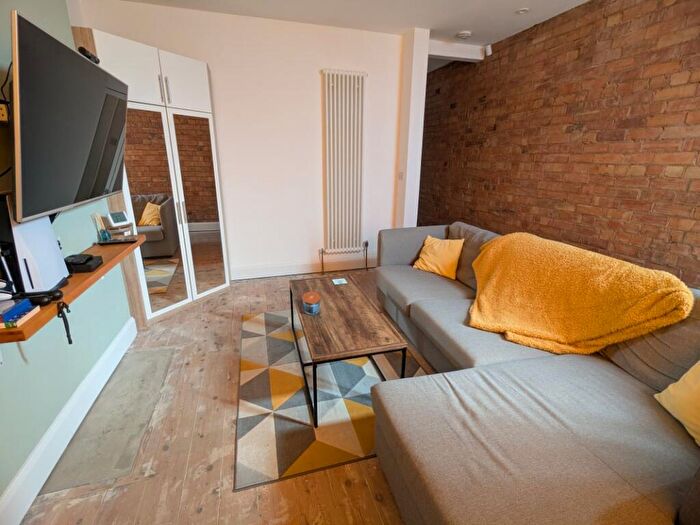 3 Bedroom Terraced House For Sale In Mansfield Street, Nottingham, NG5